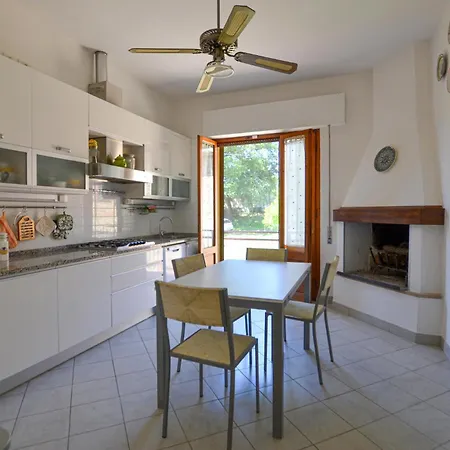 3 Bedroom Stunning In Monte San Savino