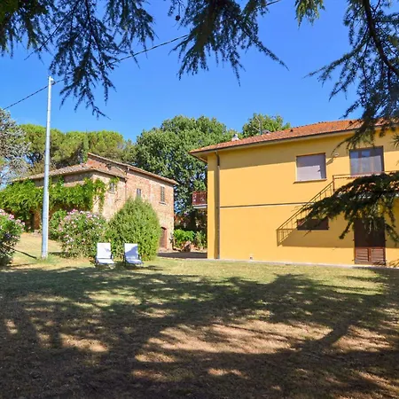 Сasa de vacaciones 3 Bedroom Stunning In *